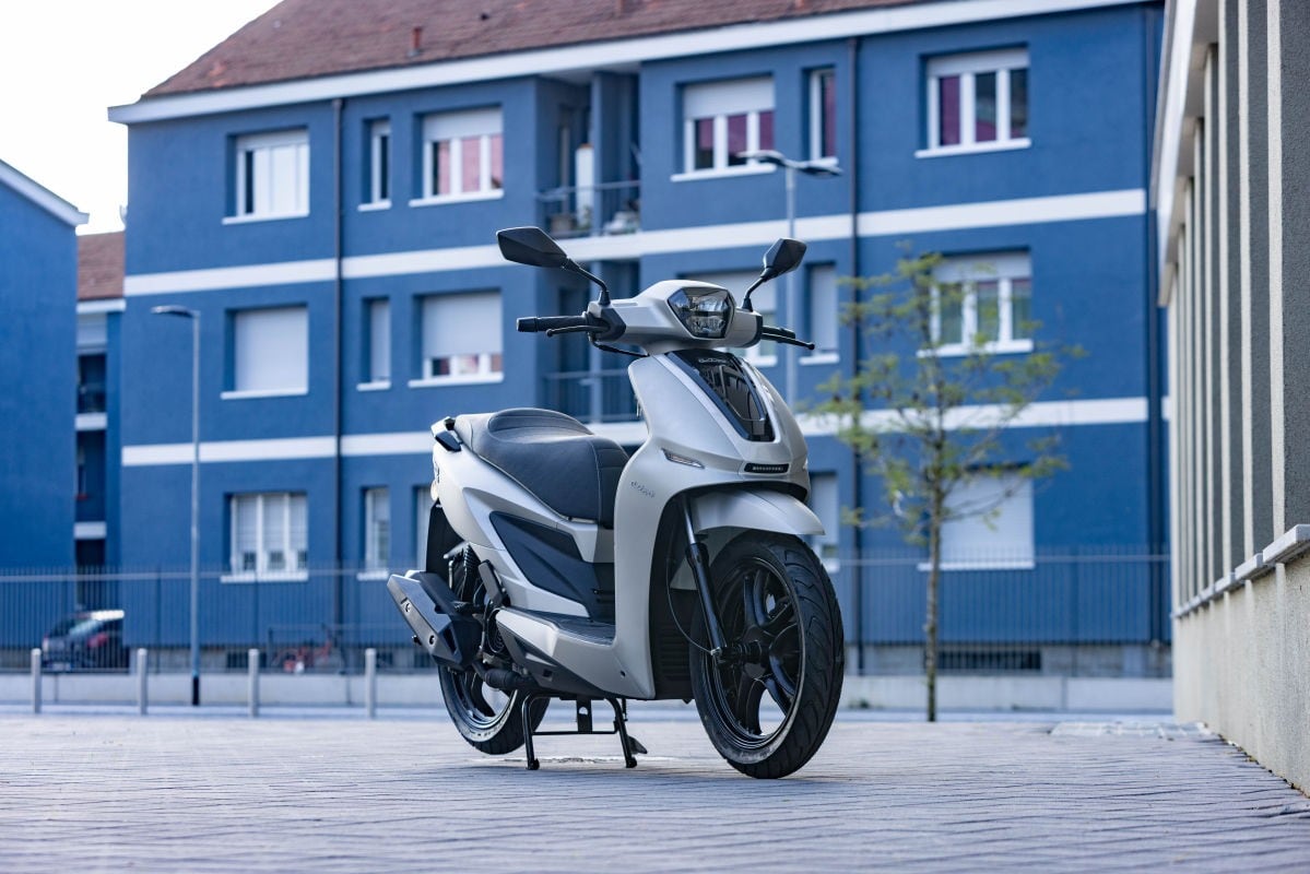 UM Motorcycles lancia lo scooter 125 Wynwood